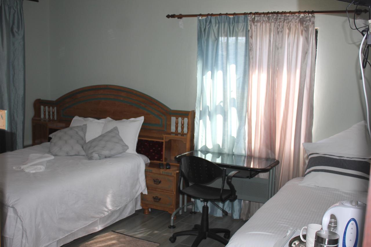 Coco Palm Bed&Breakfast Windhoek Eksteriør bilde